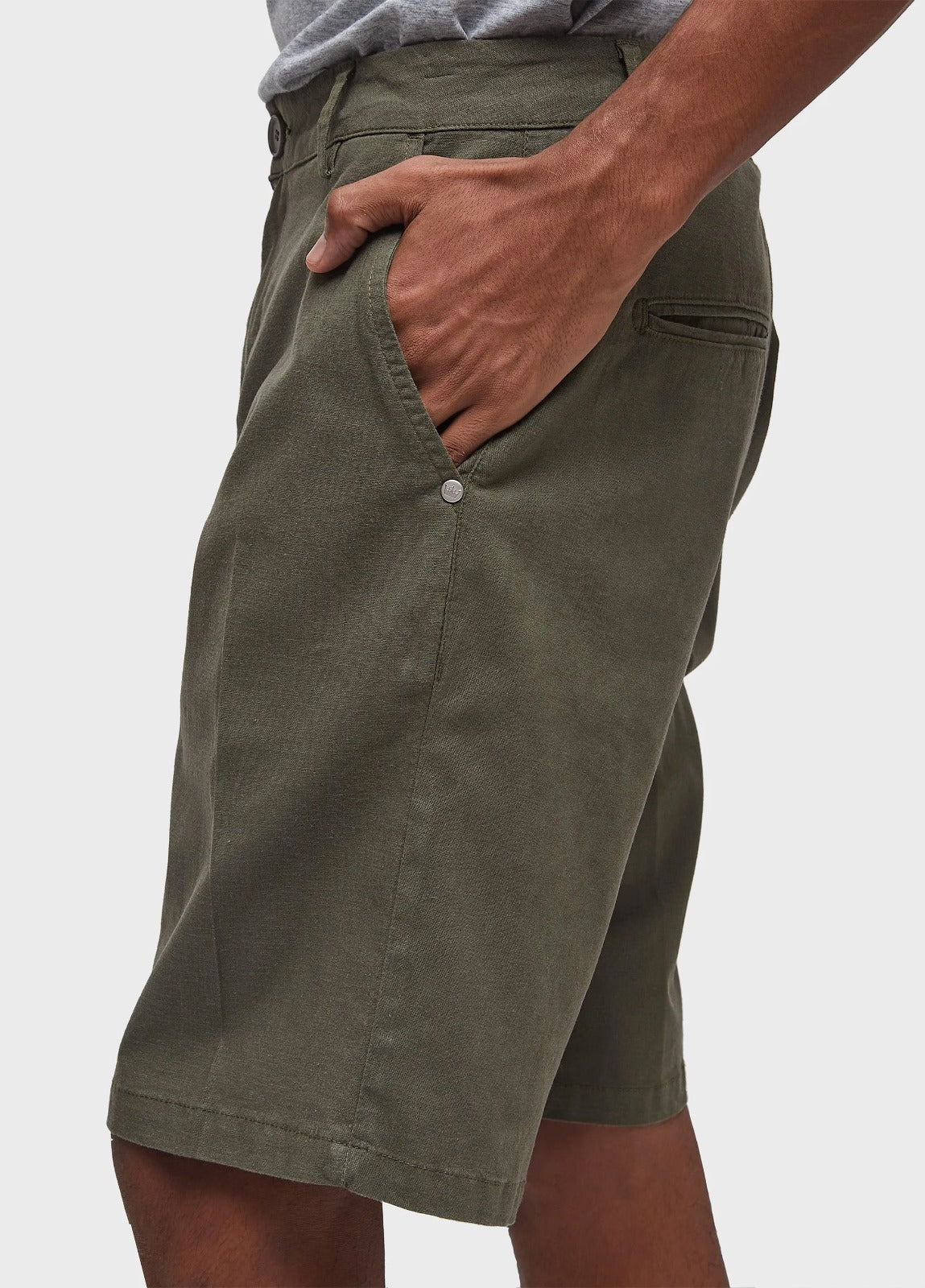 BERMUDA OSKLEN MASCULINA ALFAIATARIA EM LINHO