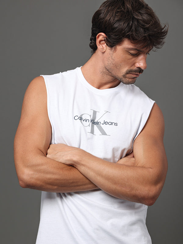 REGATA CALVIN KLEIN MASCULINA LOGO RE ISSUE