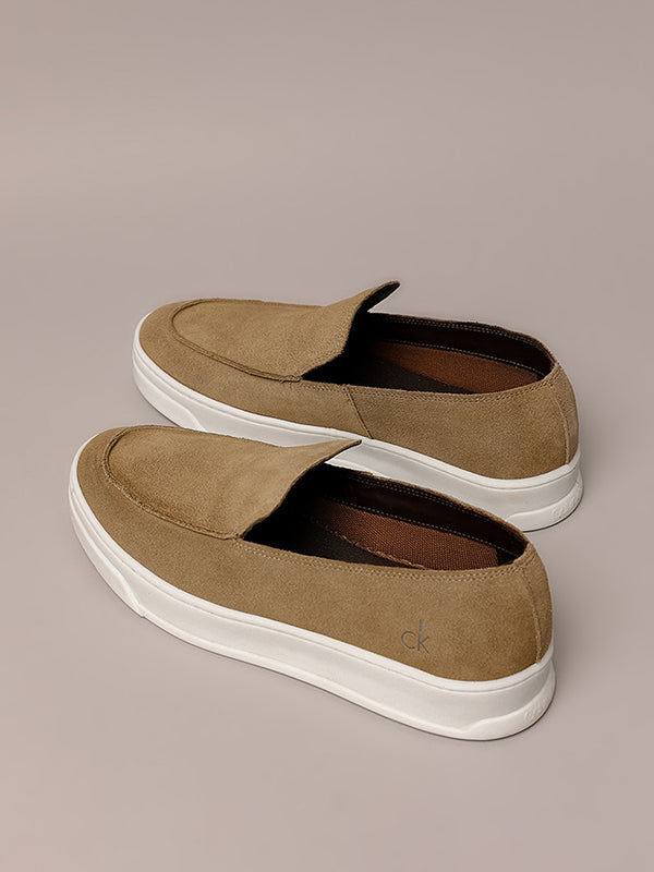 LOAFER CALVIN KLEIN SLIP ON CAMURCA CAQUI CLARO