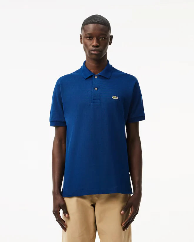 POLO LACOSTE ORIGINAL L.12.12 EM PIQUÉ DE ALGODÃO