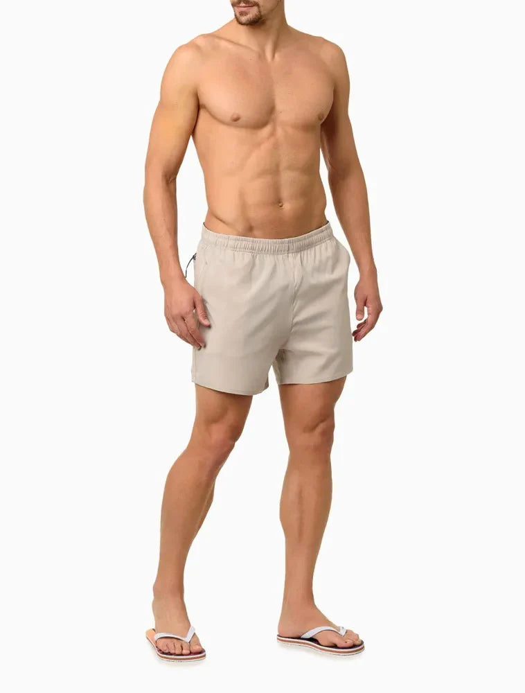 SHORT CALVIN KLEIN LISO COM LOGO LATERAL