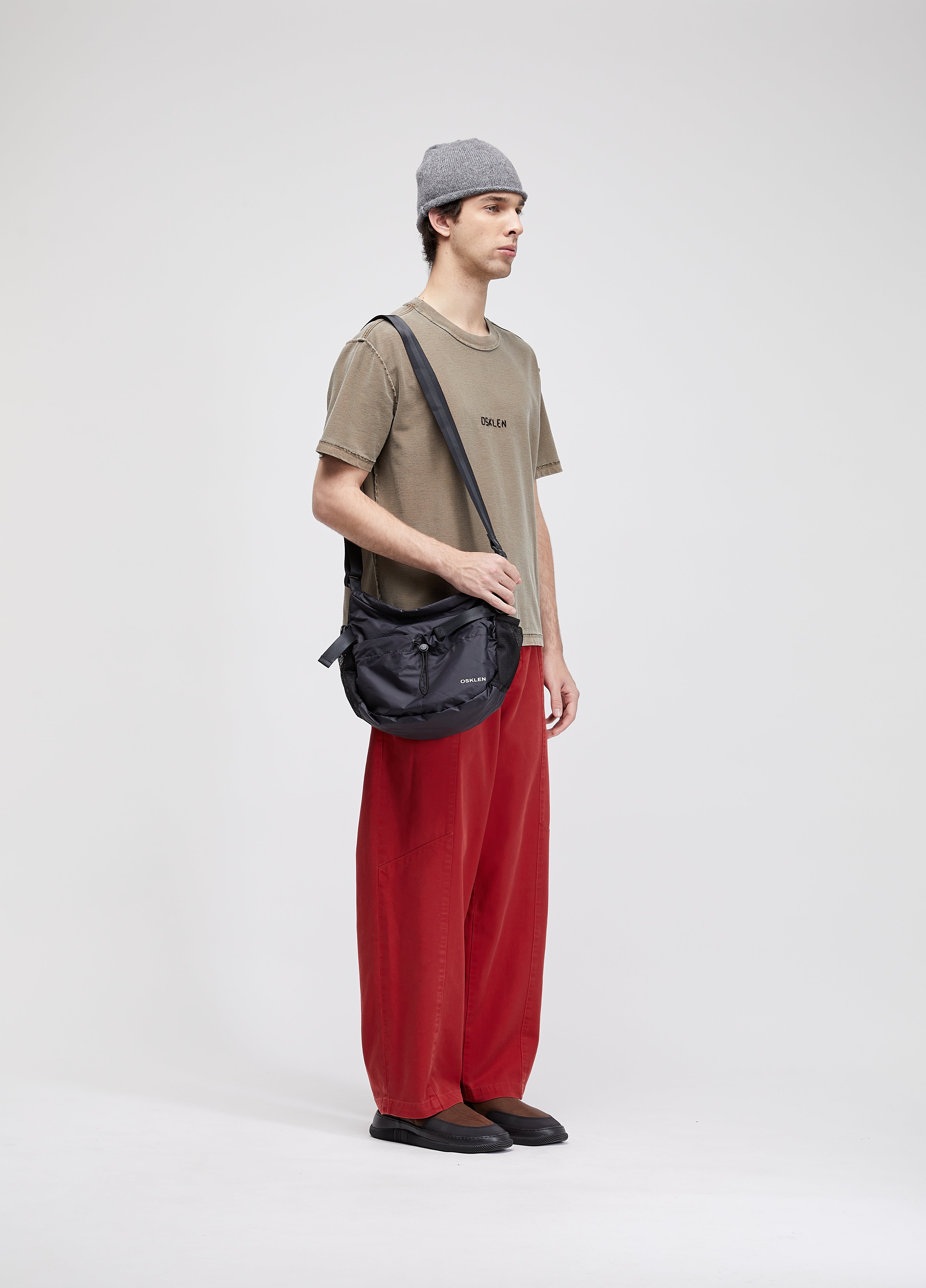 CAMISETA OSKLEN MASCULINO AVESSO BORDADO ONIX