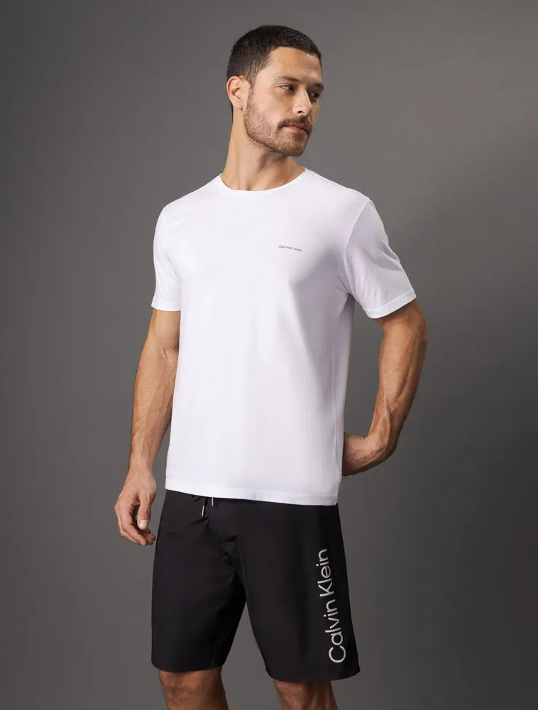 CAMISETA CALVIN KLEIN MASCULINA LOGO MINIMALISTA