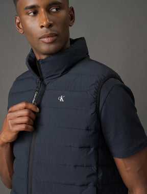 COLETE MASCULINO CALVIN KLEIN LOGO NO PEITO MARINHO
