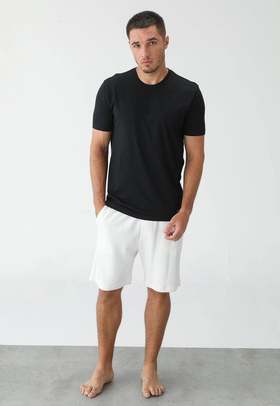 KIT CALVIN KLEIN 2 CAMISETAS BASICAS PRETO