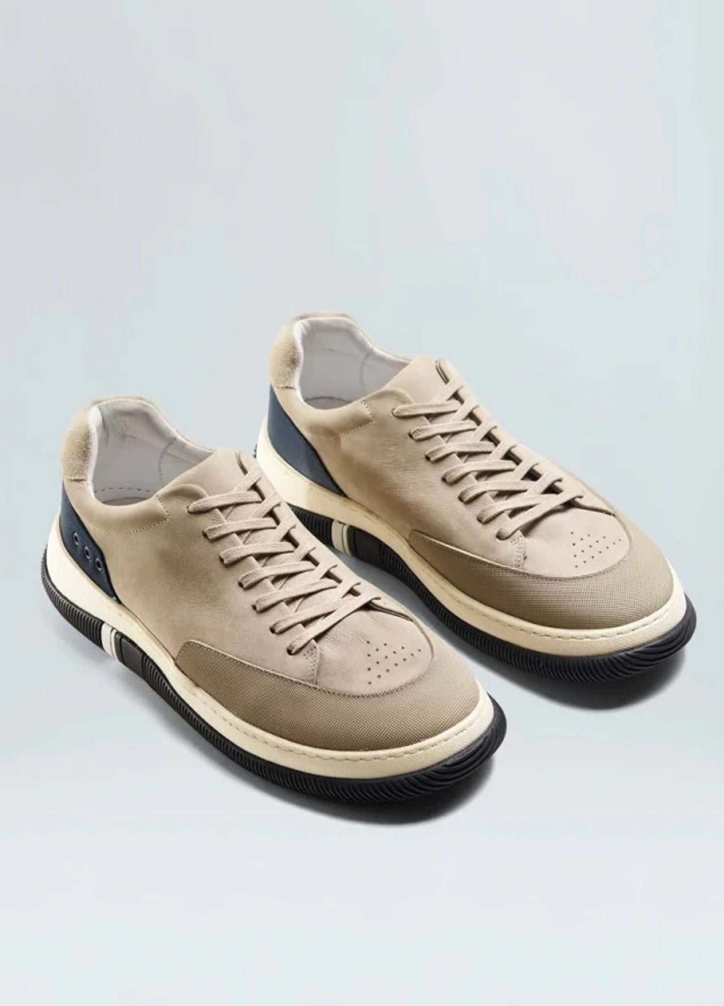TENIS HYBRID LACES NOBUCK GELO
