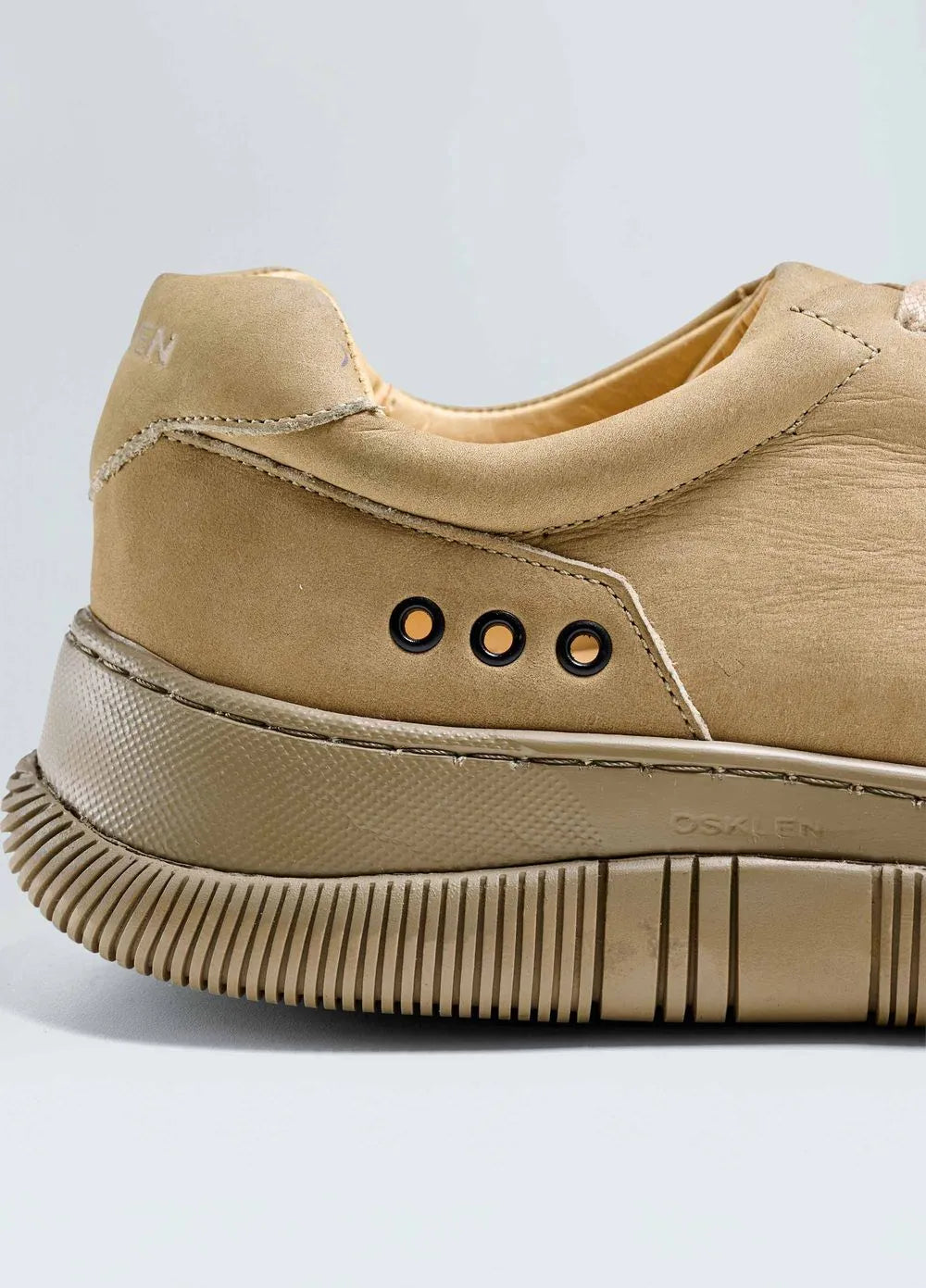 TENIS HYBRID LACES NOBUCK MONOCHROMATIC