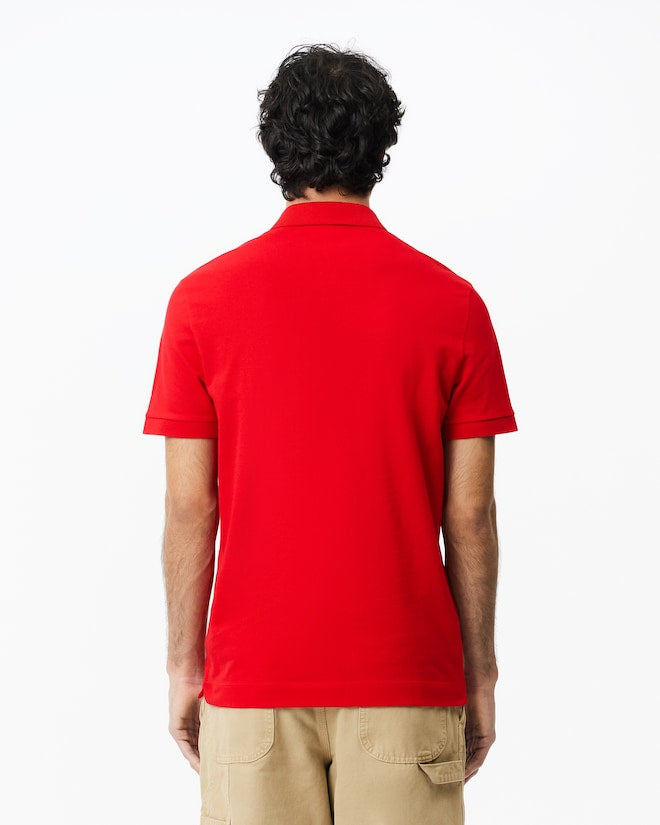 POLO LACOSTE REGULAR FIT PARIS EM PIQUÉ STRETCH -VERMELHO
