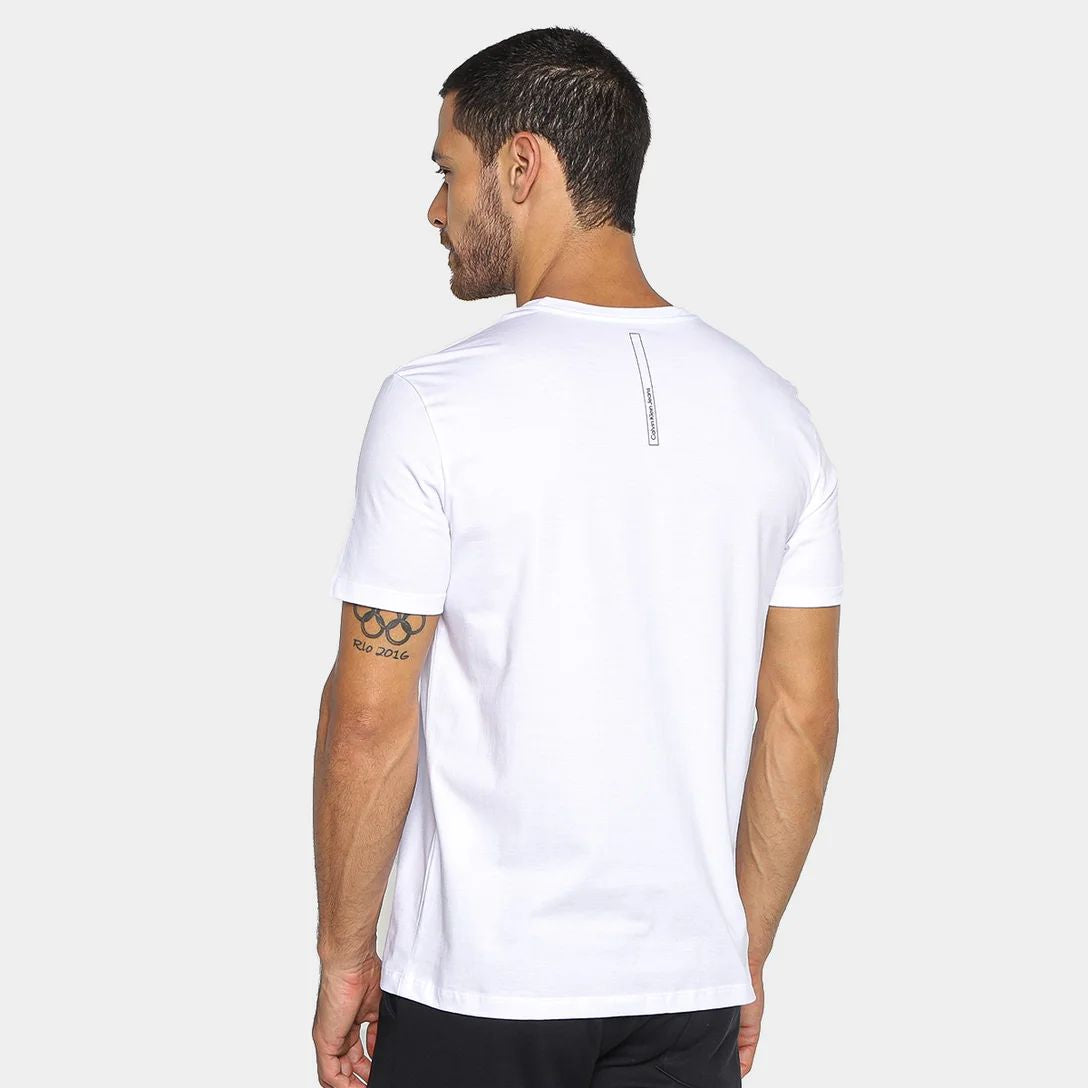 CAMISETA CALVIN KLEIN LOGO PEITO BRANCA