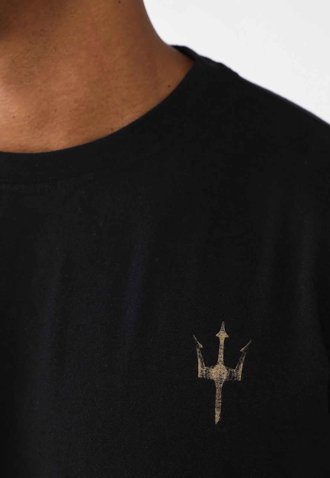 CAMISETA OSKLEN VINTAGE TRIDENT