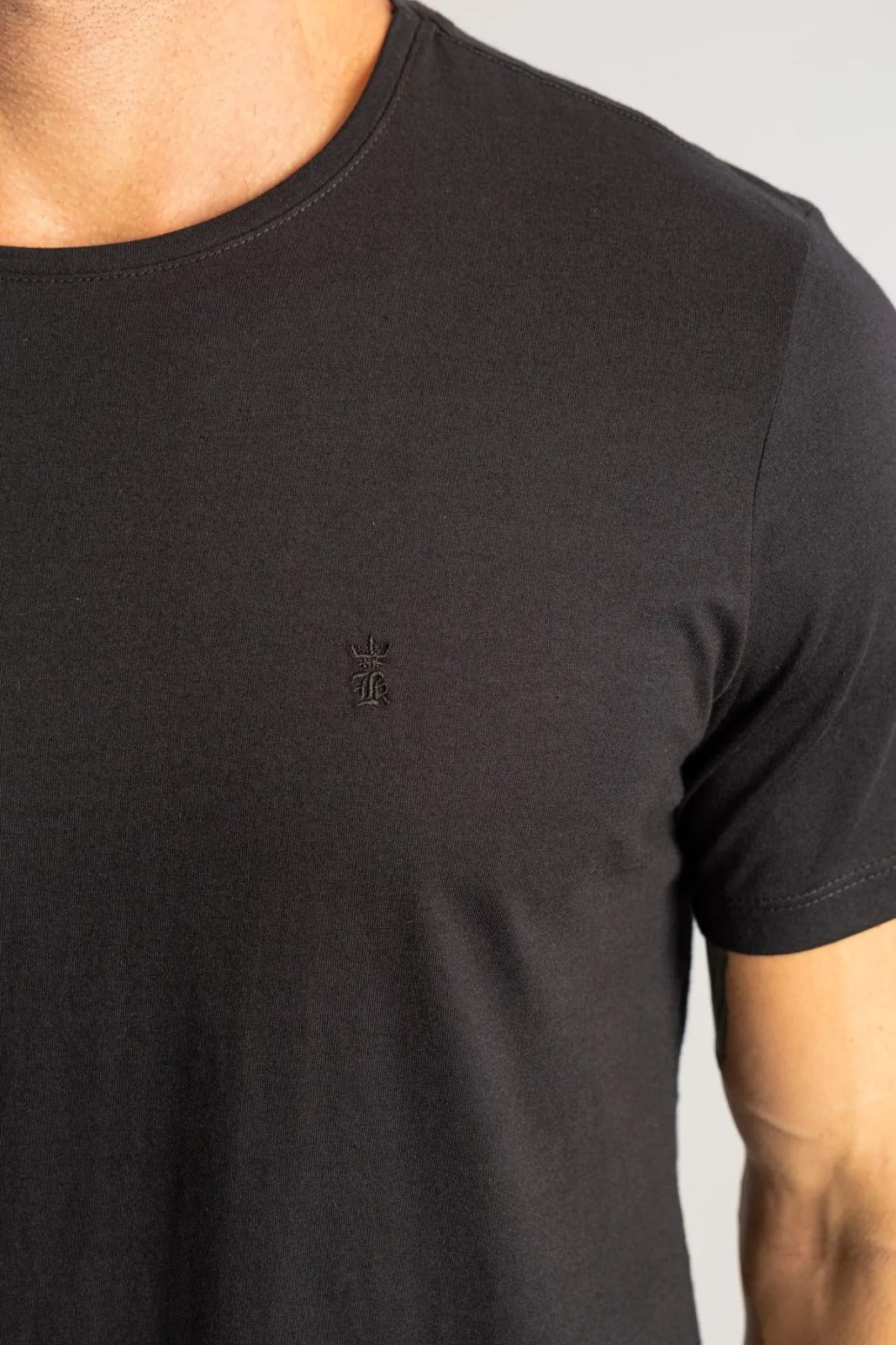 CAMISETA SERGIO K BASICA
