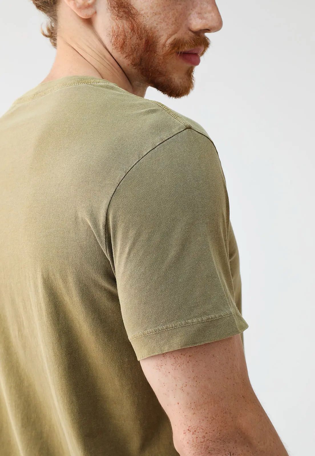CAMISETA OSKLEN STONE TRIDENTE CLASSICO