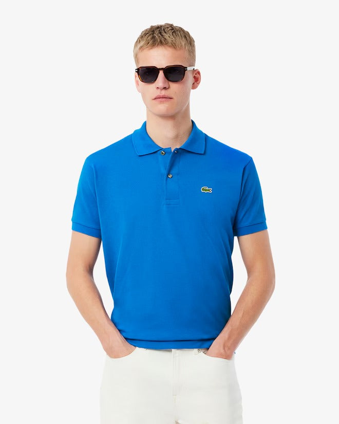 POLO LACOSTE ORIGINAL L.12.12 EM PIQUÉ DE ALGODÃO