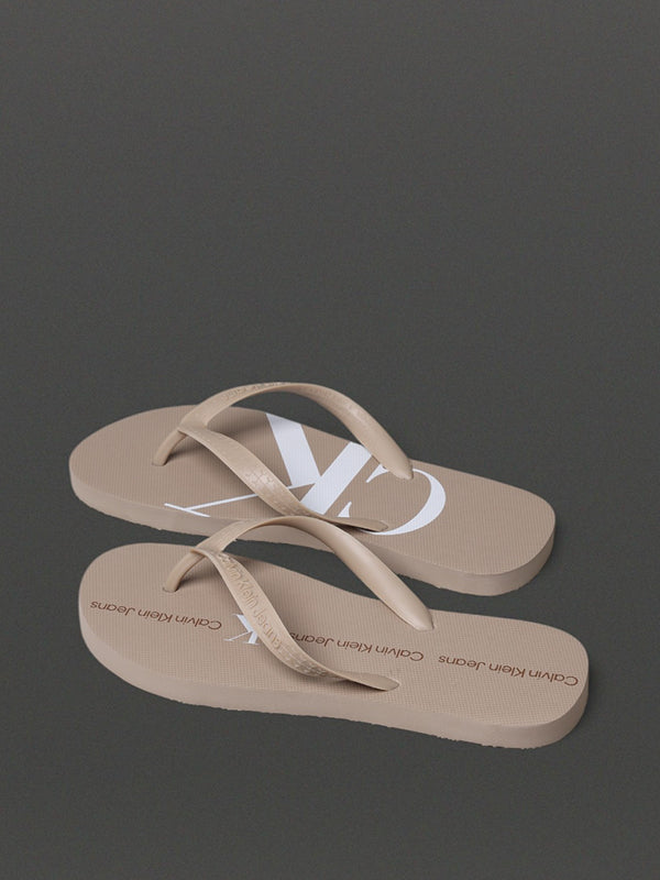 CHINELO CALVIN KLEIN MASCULINO LOGO CORRIDO
