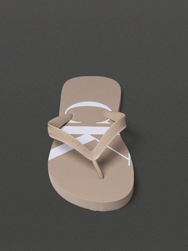 CHINELO CALVIN KLEIN MASCULINO LOGO CORRIDO