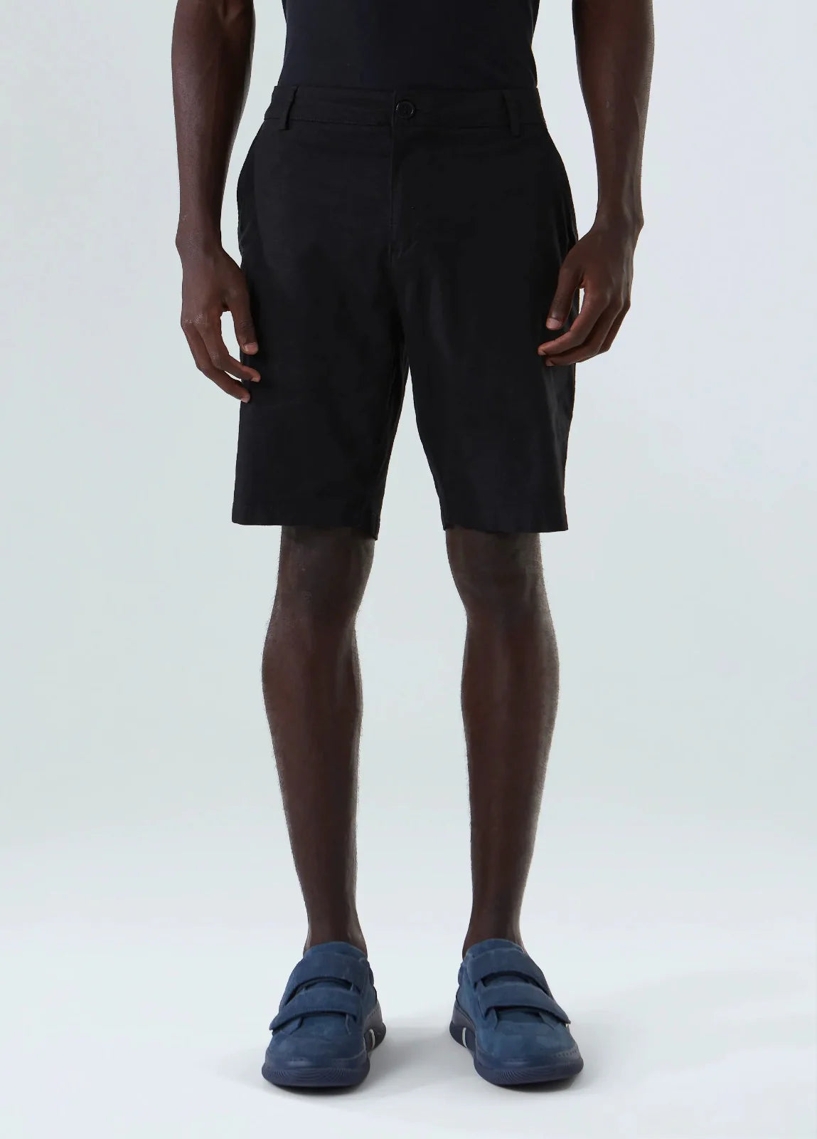 BERMUDA OSKLEN MASCULINA ALFAIATARIA EM LINHO