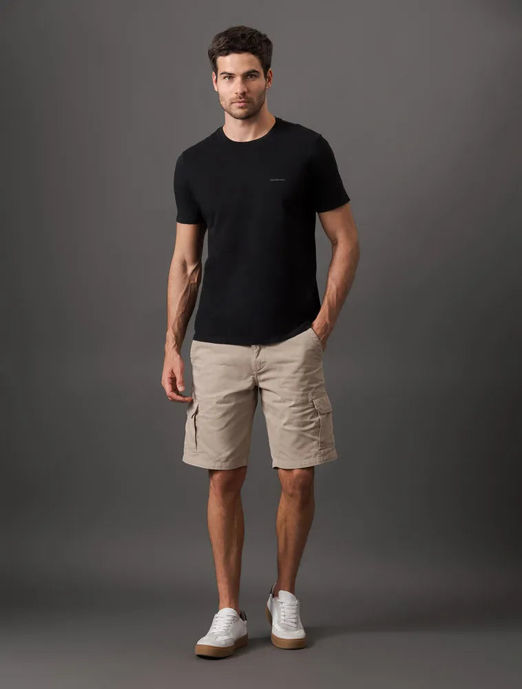 CAMISETA CALVIN KLEIN MASCULINA LOGO MINIMALISTA