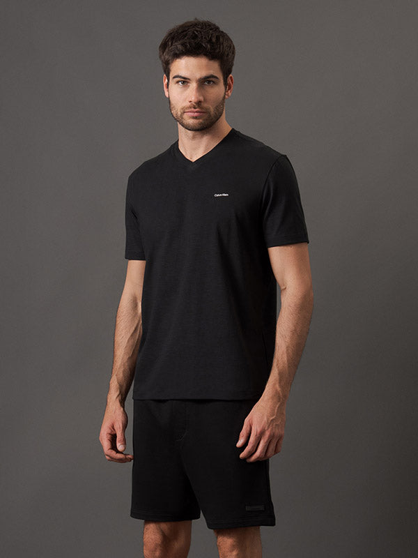 CAMISETA CALVIN KLEIN MASCULINA SLIM FLAME GOLA V