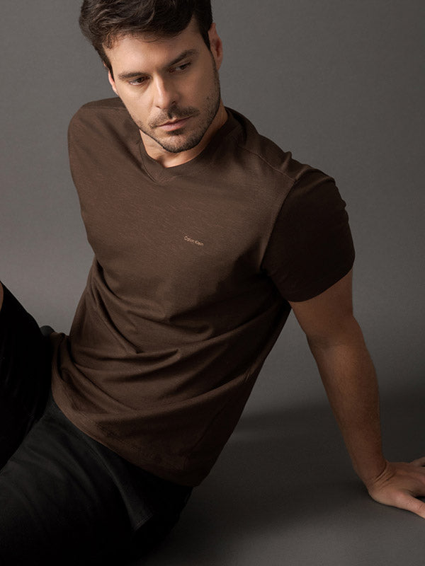 CAMISETA CALVIN KLEIN MASCULINA SLIM FLAME GOLA V