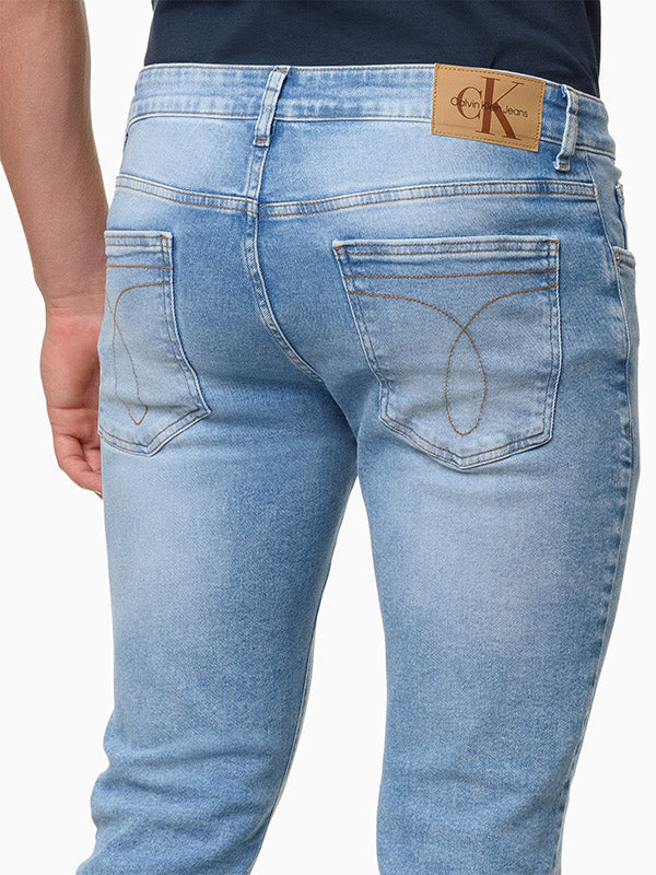 CALCA JEANS CALVIN KLEI MASCULINA SKINNY 5 POCKETS AZUL CLARO