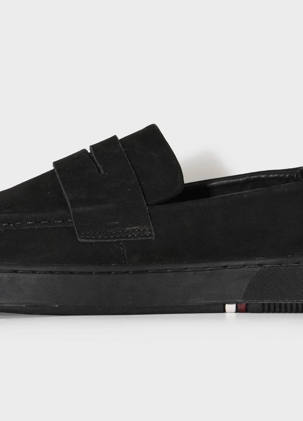 TENIS OSKLEN SOHO SLIP ON BLACK SOLE