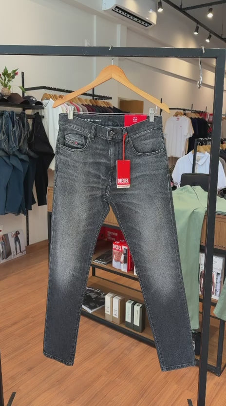 Calça Diesel Jeans Slim Fit 2019 D-strukt L.32